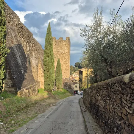 Quiet Hideway 650Ft Ponte Vecchio Costa61-2